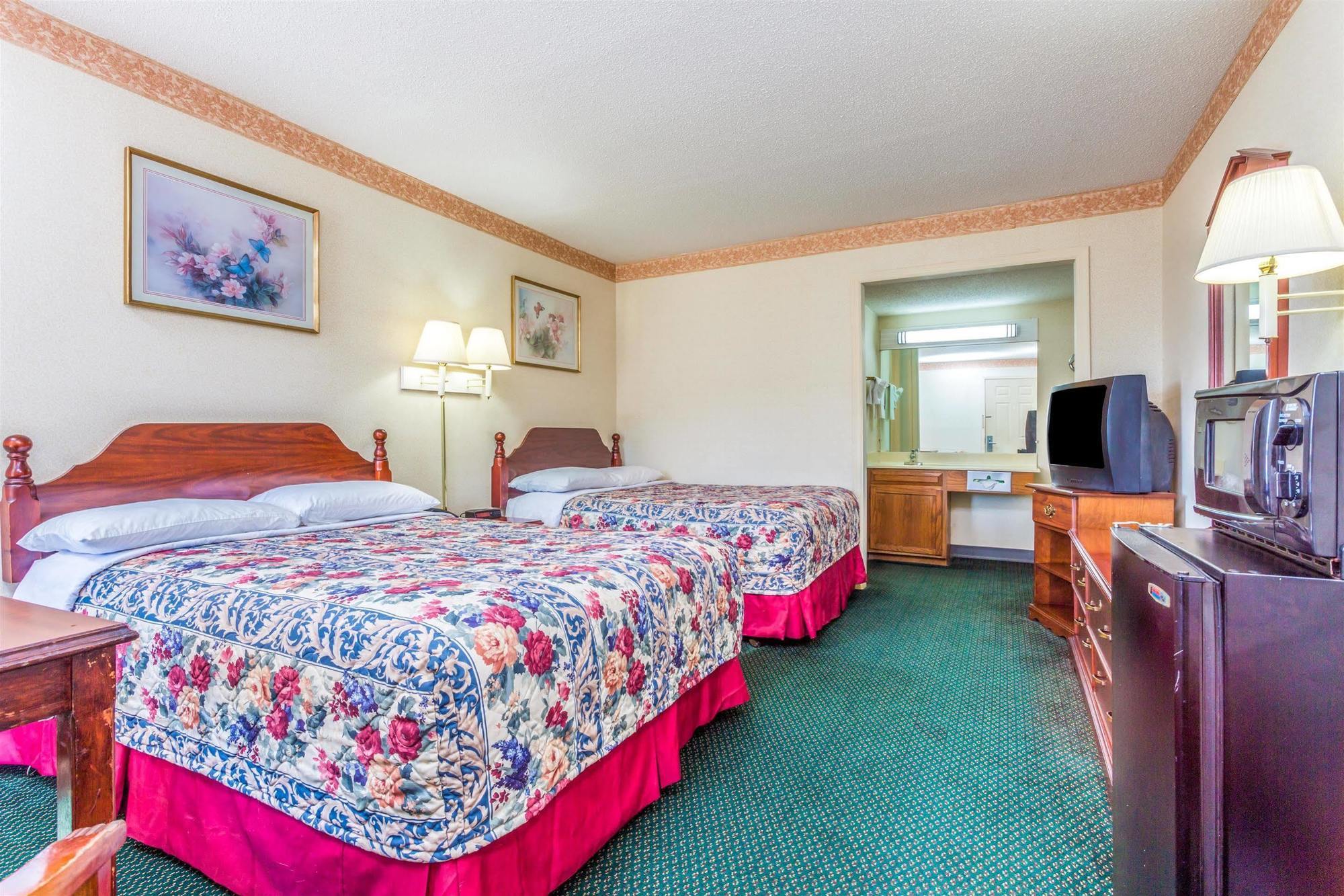 Days Inn By Wyndham Cornelia Exterior photo